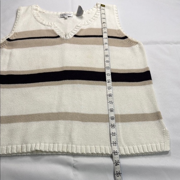 Striped Sleeveless Knit Top - Picture 2 of 5